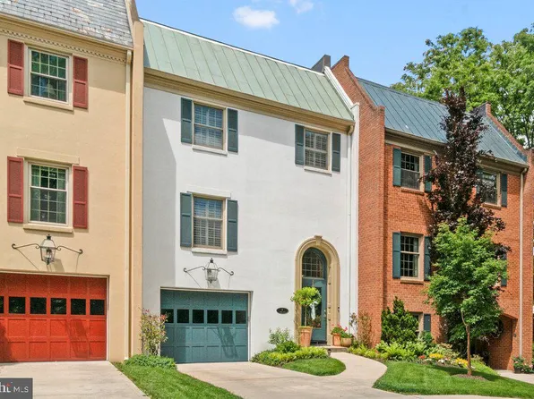 4 Hume Ct #25, Towson, MD 21204