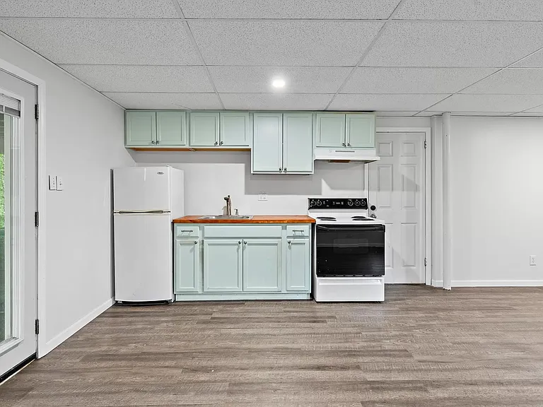 513 Foothill Dr — Photo 3