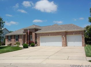 45 E Southcrest Cir, Edwardsville, IL