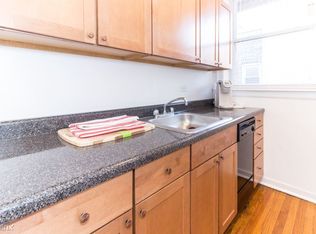 1604 W Berteau Ave #1606-3G, Chicago, IL 60613