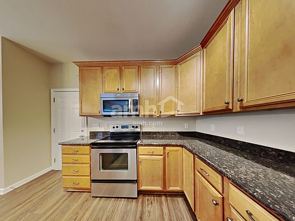 3rd image of 231 Mott Rd