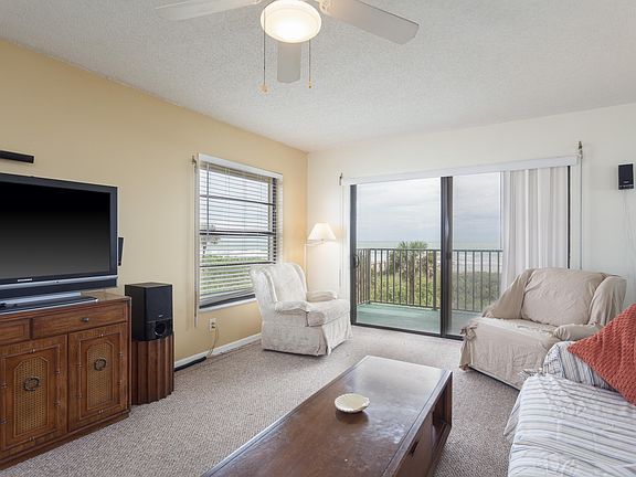 3rd image of 4570 Ocean Beach Blvd APT 14