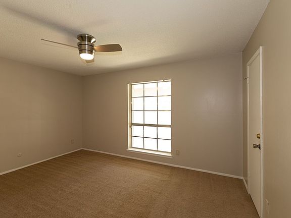 3rd image of 4219 E 56th St