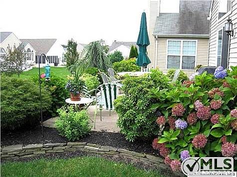 4th image of 427 Monticello Ln