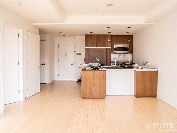 5th image of 601 Ocean Pkwy APT 4E