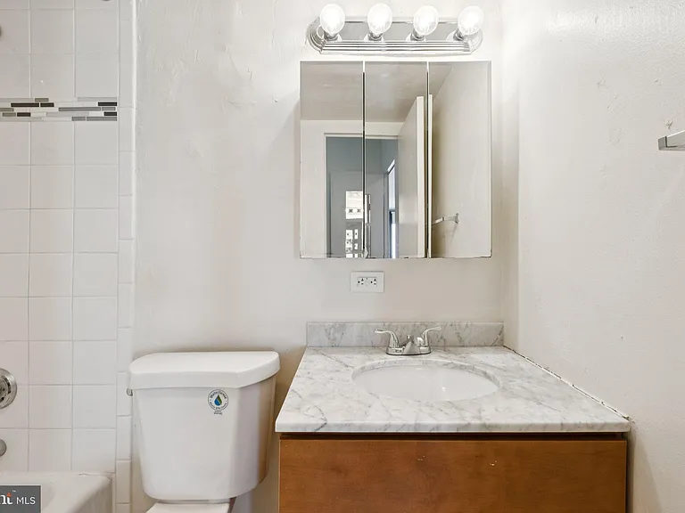 200 Locust St #20EN — Photo 12