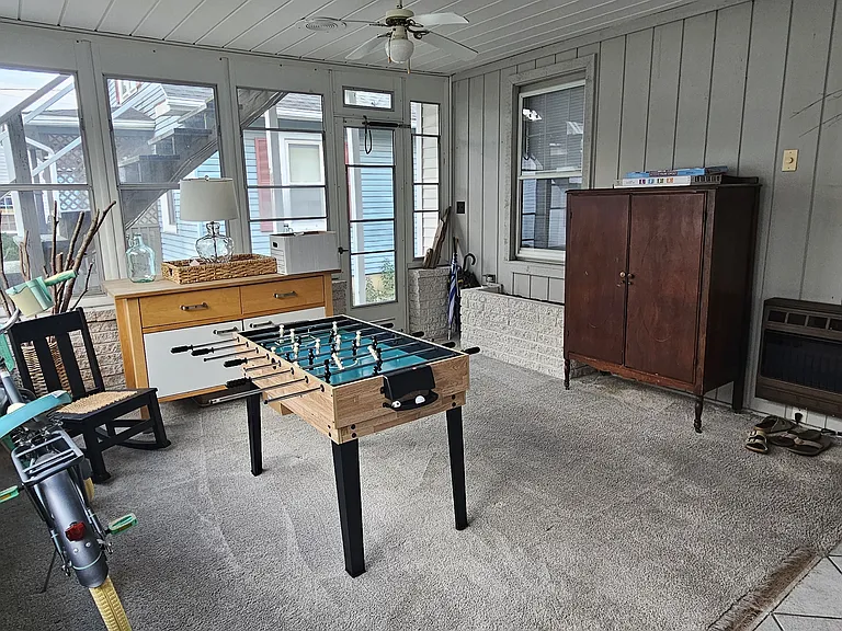 Sunroom in back of home (will be unfurnished)