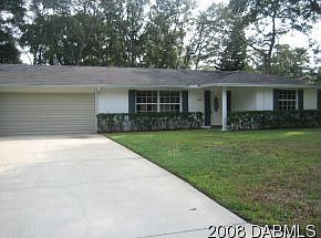 1st image of 721 Lindenwood Cir E