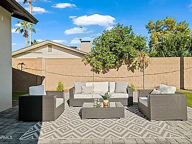 8725 E Malcomb Dr — Photo 44