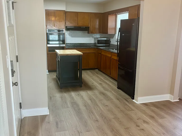 86 Maple Ave — Photo 6
