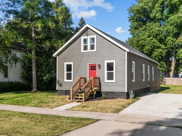 569 Boyd St, Oshkosh, WI 54901