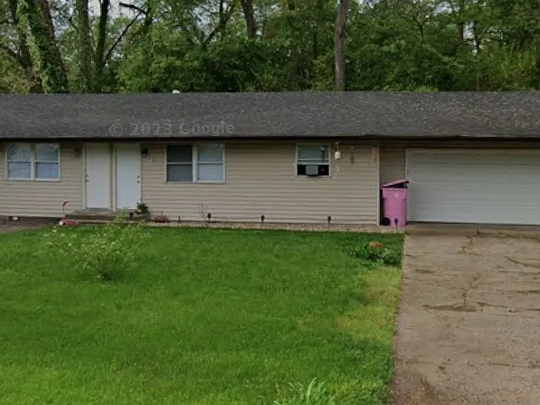 29936 & 29938 Cardinal Avenue — Photo 1
