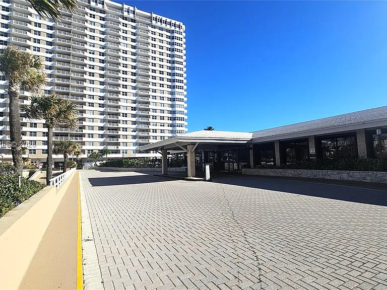 1980 S Ocean Dr #22G — Photo 63