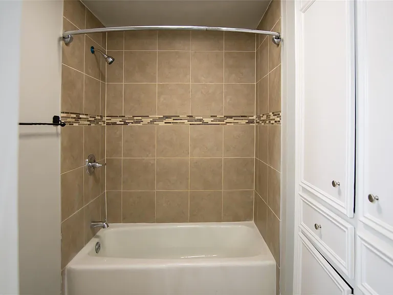 3406 Deerwood Ln — Photo 33