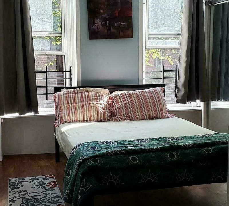 2nd image of 549A Monroe St APT 2