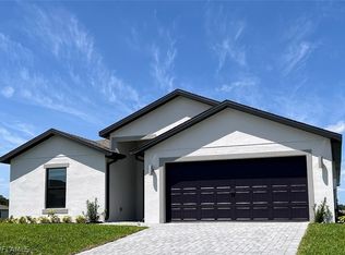 912 Admiral Bull Halsey Ave, Labelle, FL 33935