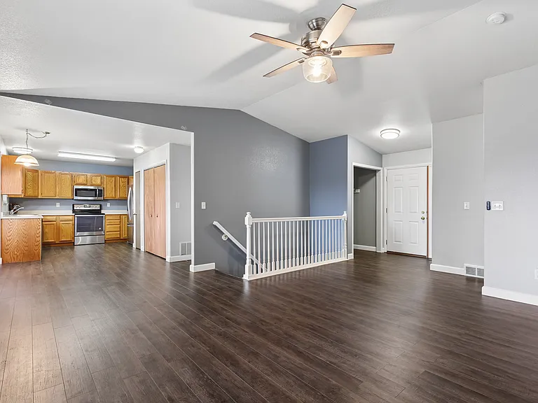 1336 Roseville Dr — Photo 5