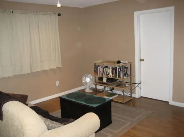 202 Kelton St #2B, Allston, MA 02134