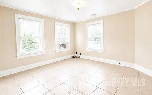 581 W Side Ave — Photo 7
