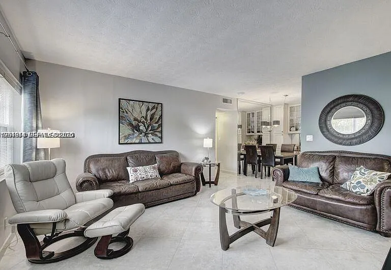 221 SE 9th Ave #112 — Photo 3