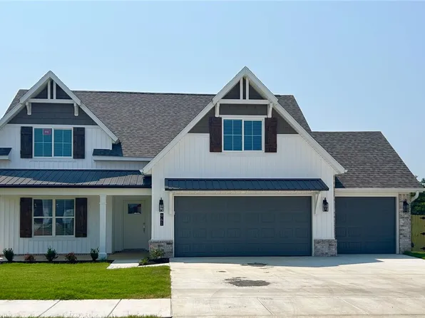 961 Spencer Dr, Prairie Grove, AR 72753