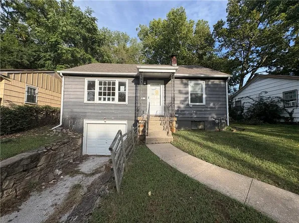 6133 Indiana Ave, Kansas City, MO 64130
