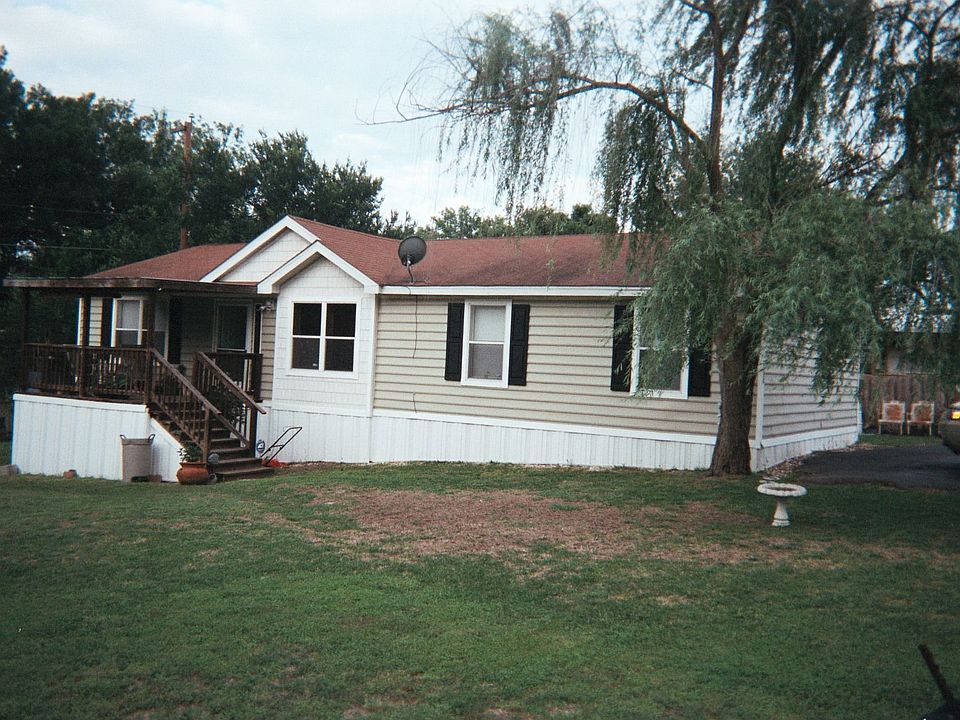 2000 Oakwood Mobile Home, 4/2, approx 1368 sf