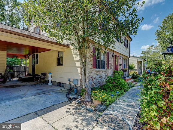 5th image of 15 Sparrow Hill Ct