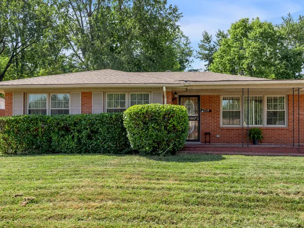 1114 Briarwood Dr, Lexington, KY 40511