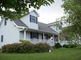1857 Tiffany Ave, Lincoln, IL