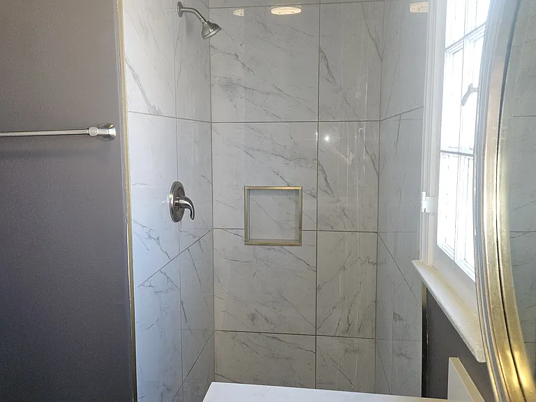 1460 S Holt Ave — Photo 6