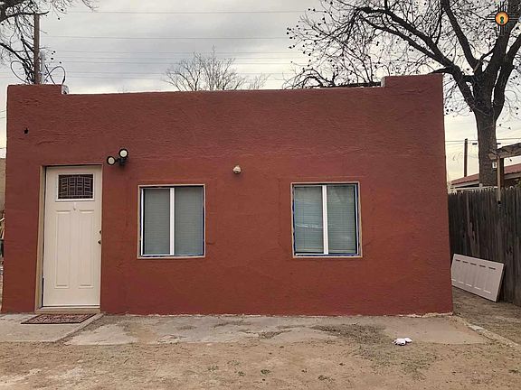5th image of 203 S Mesquite St