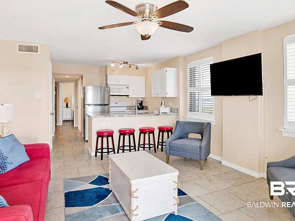 5th image of 561 E Beach Blvd Unit 1101