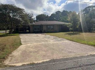 101 11th St SE, Springhill, LA 71075