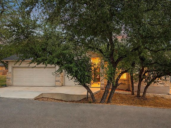3rd image of 21208 Santa Rosa Ave