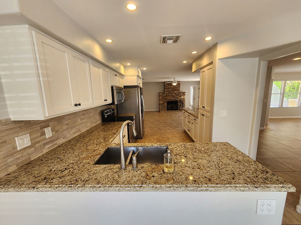 1st image of 11280 E Sunnyside Dr