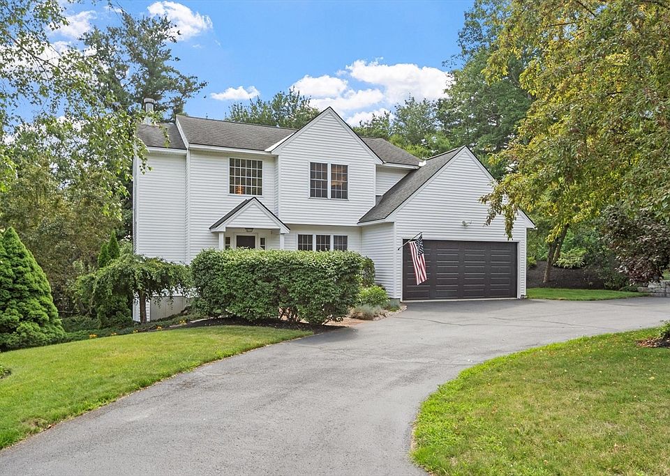 1st image of 10 Woodland Dr
