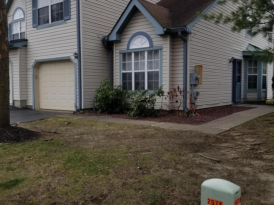 1st image of 408 Dorchester Way