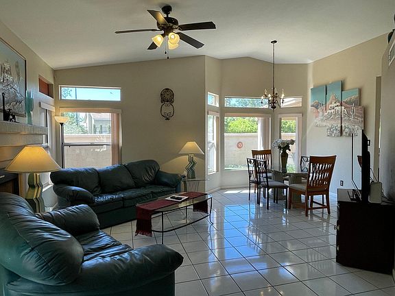 3rd image of 1346 E Parkside Dr