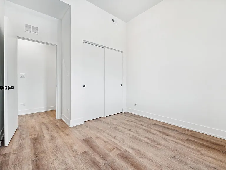 2219 N Hamilton Ave #305 — Photo 16