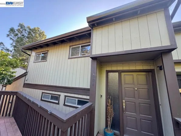 23004 Avis Ln, Hayward, CA 94541