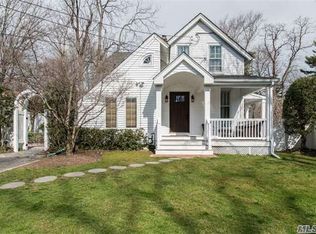 60 Hillside Ave, Huntington, NY 11743