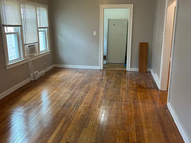 69 Euclid Ave — Photo 2