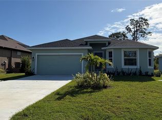 112 Smallwood Rd, Rotonda West, FL 33947