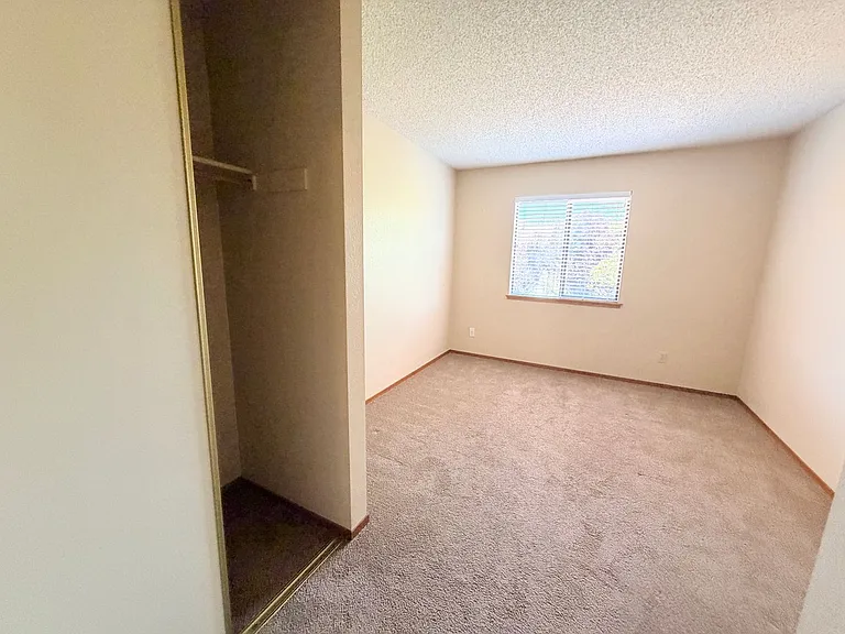 468 Park Place Dr — Photo 14