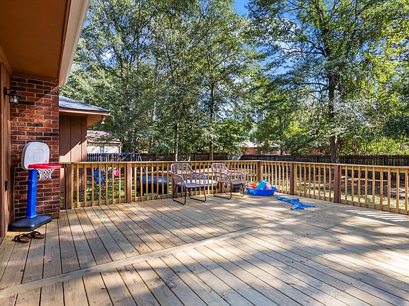 5th image of 149 Cherry Hills Dr