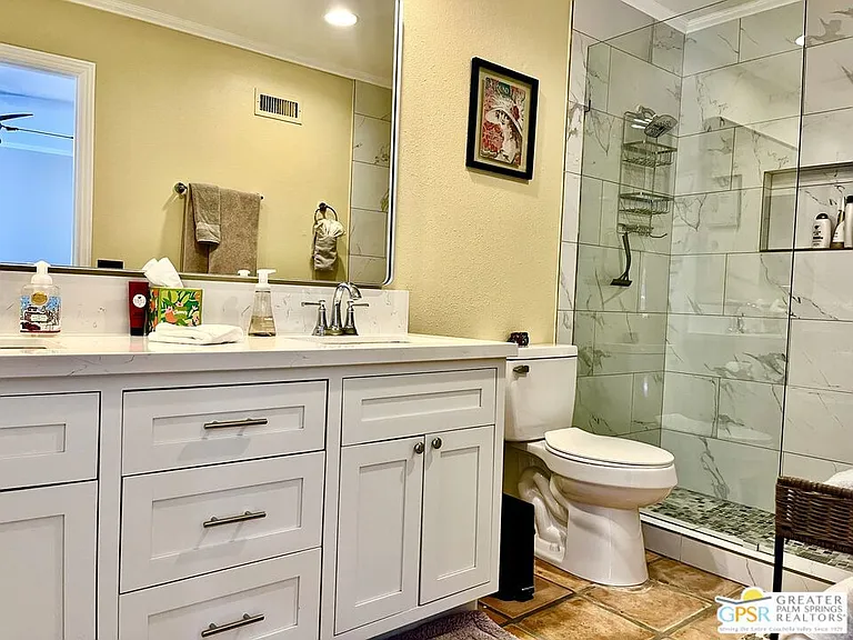 2441 S Birdie Way #E — Photo 49