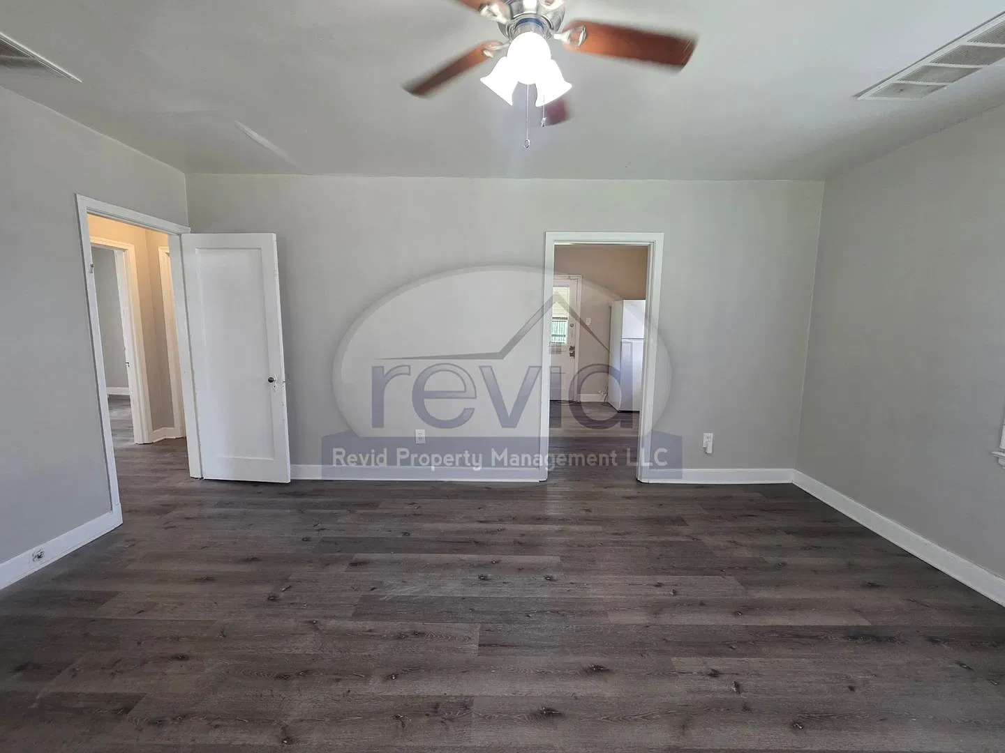 Beautiful 2 Bedroom Home! — Photo 4