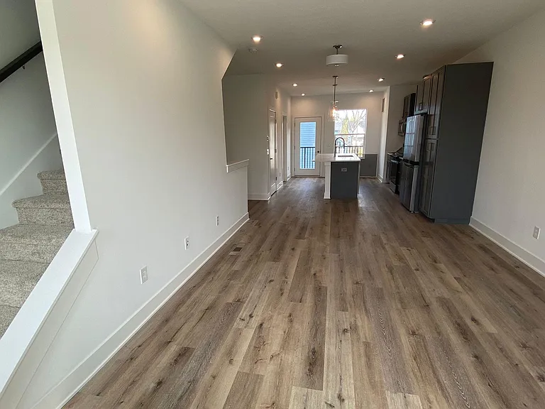 2129 College Ave — Photo 5