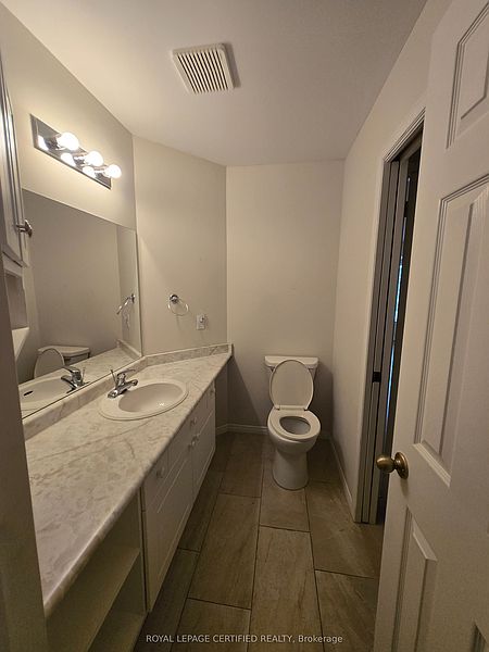 London Townhouse for rent - 3 Bedrooms — photo 12